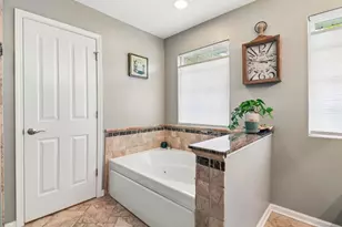 1214 Walnut Glen Dr, Crystal Lake, IL 60014 - Photo 15