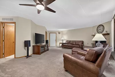2752 Harbor Drive, Joliet, IL 60431 - Photo 7
