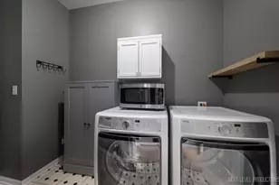 231 Grand Ridge Rd, Saint Charles, IL 60175 - Photo 13