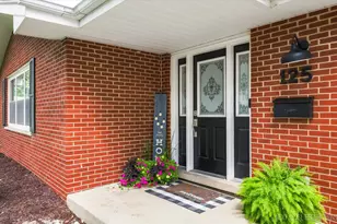 125 Sylvia Ln, Naperville, IL 60540 - Photo 3