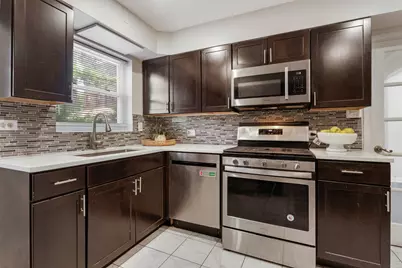 1751 W Chase Avenue, Chicago, IL 60626 - Photo 5