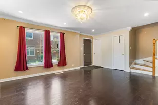 1751 W Chase Ave, Chicago, IL 60626 - Photo 3