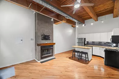 1801 W Larchmont Avenue #103, Chicago, IL 60613 - Photo 11
