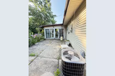 381 N Silverleaf Boulevard, Carol Stream, IL 60188 - Photo 11