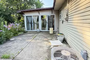 381 N Silverleaf Blvd, Carol Stream, IL 60188 - Photo 11