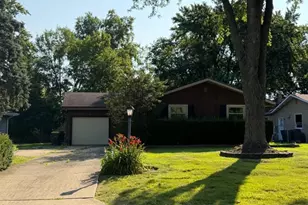 381 N Silverleaf Blvd, Carol Stream, IL 60188 - Photo 1