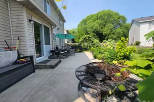 1202 E Greystone Dr, Round Lake Beach, IL 60073 - Photo 5