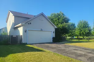 1202 E Greystone Dr, Round Lake Beach, IL 60073 - Photo 1
