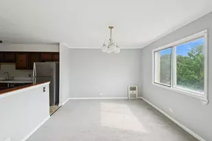 5251 Galitz St, Skokie, IL 60077 - Photo 5