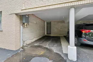 5251 Galitz St, Skokie, IL 60077 - Photo 17