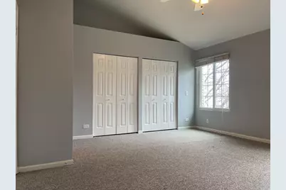 930 Mesa Drive, Lake in the Hills, IL 60156 - Photo 17