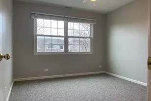 930 Mesa Dr, Lake in the Hills, IL 60156 - Photo 17