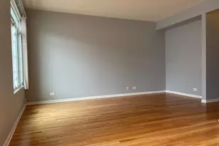 930 Mesa Dr, Lake in the Hills, IL 60156 - Photo 7