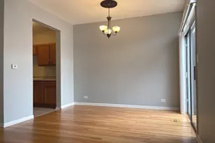 930 Mesa Dr, Lake in the Hills, IL 60156 - Photo 9