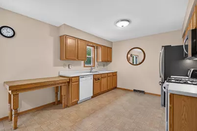 4432 Chesterfield Avenue, Rockford, IL 61109 - Photo 15