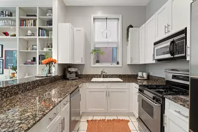 2542 N Seminary Avenue #2, Chicago, IL 60614 - Photo 9