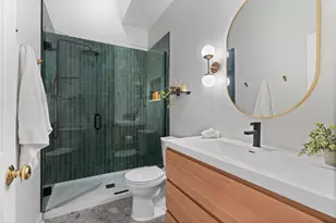 2542 N Seminary Ave, Chicago, IL 60614 - Photo 17