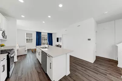 2101 Yellowstone Boulevard, Mundelein, IL 60060 - Photo 7