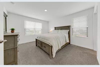 2101 Yellowstone Boulevard, Mundelein, IL 60060 - Photo 11