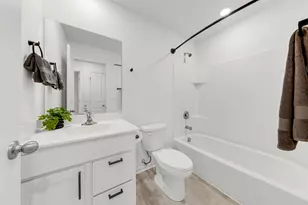 2101 Yellowstone Blvd, Mundelein, IL 60060 - Photo 15