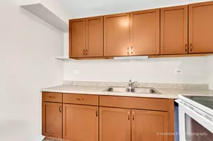 2506 Algonquin Rd, Rolling Meadows, IL 60008 - Photo 9