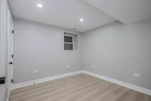 7049 S Vernon Ave, Chicago, IL 60637 - Photo 17