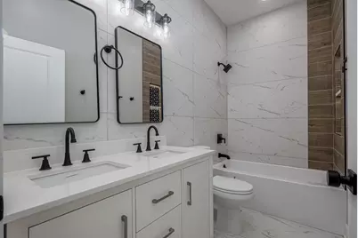 7049 S Vernon Avenue, Chicago, IL 60637 - Photo 11