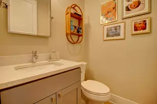 2438 N Western Ave, Chicago, IL 60647 - Photo 9