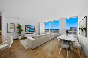 33 W Ontario St, Chicago, IL 60654 - Photo 5