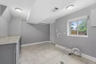 16728 Cottage Grove Ave, South Holland, IL 60473 - Photo 13