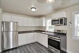 3335 Roesner Dr, Markham, IL 60428 - Photo 9