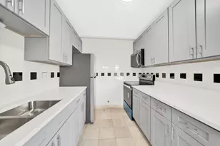 6161 N Hoyne Ave, Chicago, IL 60659 - Photo 5