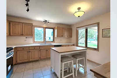 7700 Northfield Lane, Tinley Park, IL 60487 - Photo 3