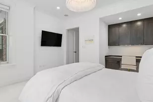 190 E Walton St, Chicago, IL 60611 - Photo 23