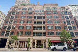 190 E Walton St, Chicago, IL 60611 - Photo 1