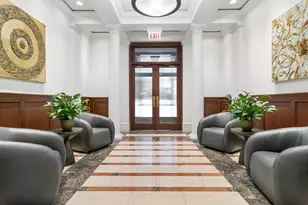 190 E Walton St, Chicago, IL 60611 - Photo 3