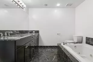190 E Walton St, Chicago, IL 60611 - Photo 19