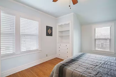 101 W Maple Avenue, Roselle, IL 60172 - Photo 9