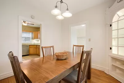 101 W Maple Avenue, Roselle, IL 60172 - Photo 3