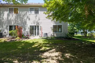311 Abington Woods Dr, Aurora, IL 60502 - Photo 33