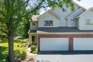 311 Abington Woods Dr, Aurora, IL 60502 - Photo 1