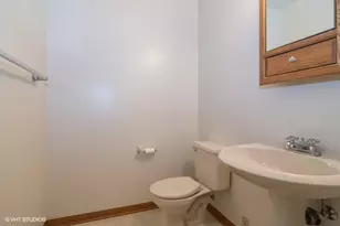 106 E Fox Rd, Yorkville, IL 60560 - Photo 9