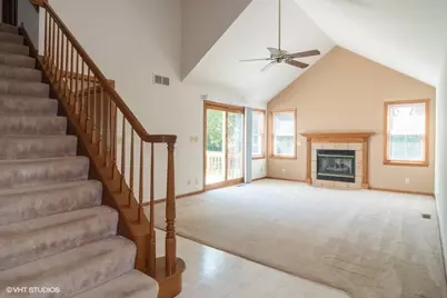 106 E Fox Road, Yorkville, IL 60560 - Photo 3