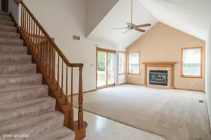 106 E Fox Rd, Yorkville, IL 60560 - Photo 3
