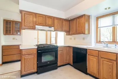 106 E Fox Road, Yorkville, IL 60560 - Photo 5