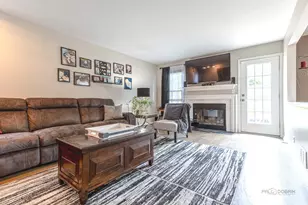 935 Ridgewood Dr, Cary, IL 60013 - Photo 11