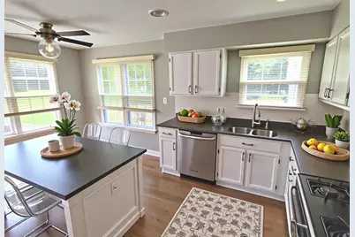 [Address not provided], Cary, IL 60013 - Photo 9