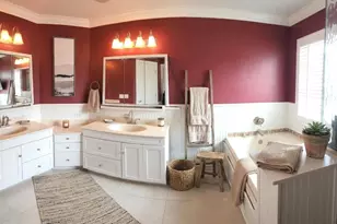 935 Ridgewood Dr, Cary, IL 60013 - Photo 19