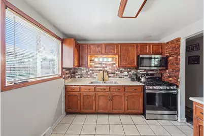 3215 Emery Lane, Robbins, IL 60472 - Photo 7