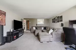 3215 Emery Ln, Robbins, IL 60472 - Photo 3